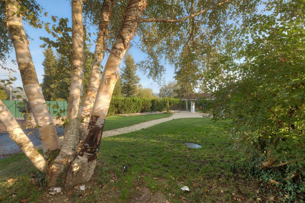 Appartement Chloe Du Lac Montferrat  Экстерьер фото