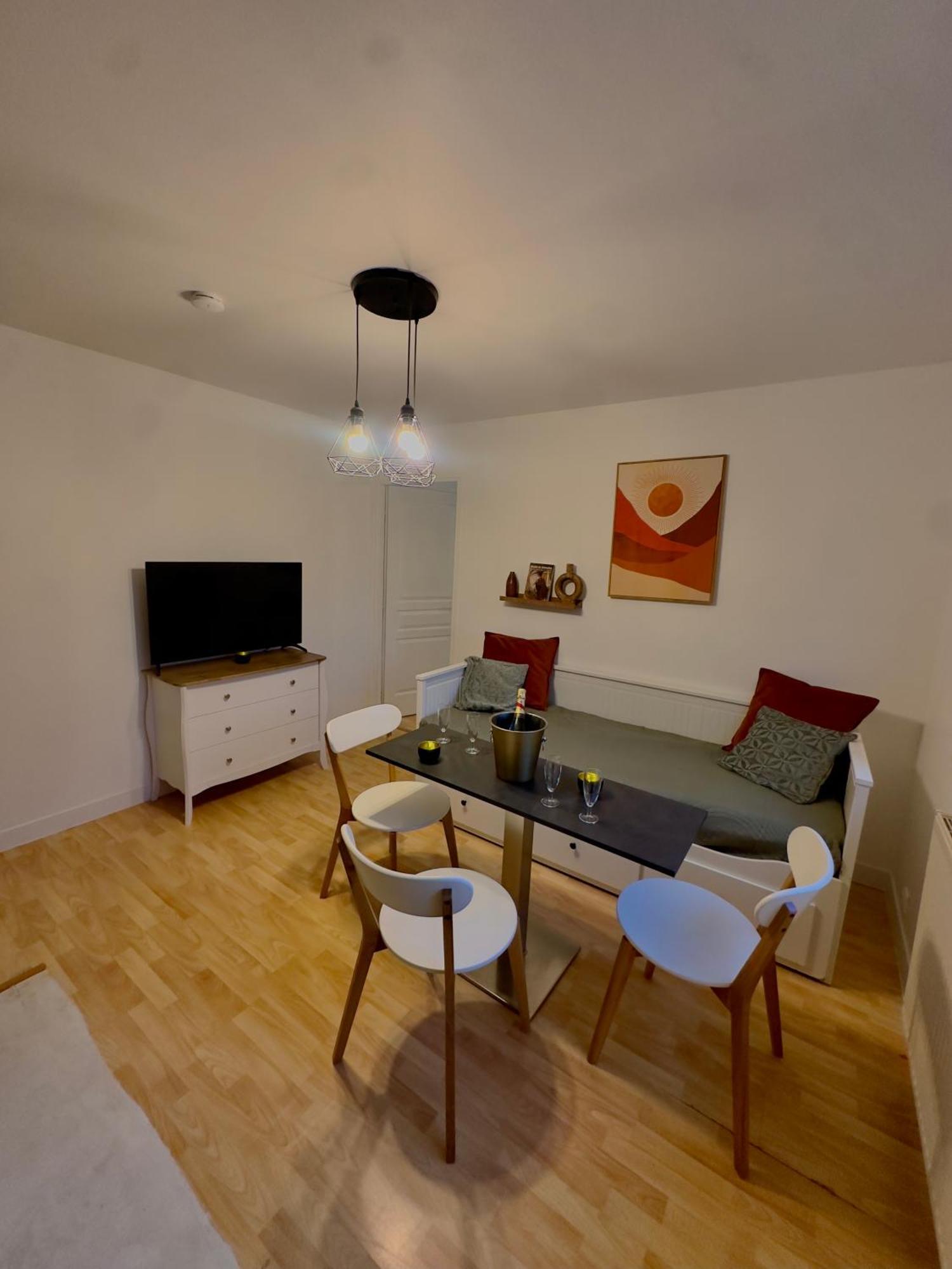 Appartement Chloe Du Lac Montferrat  Экстерьер фото