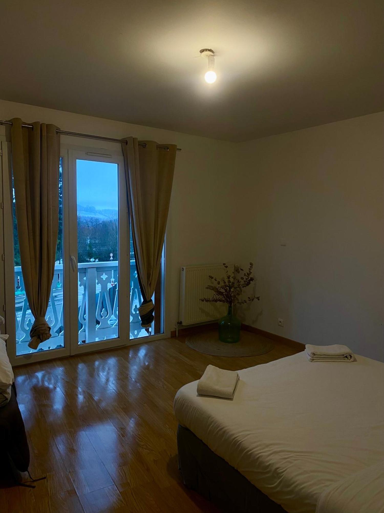 Appartement Chloe Du Lac Montferrat  Экстерьер фото