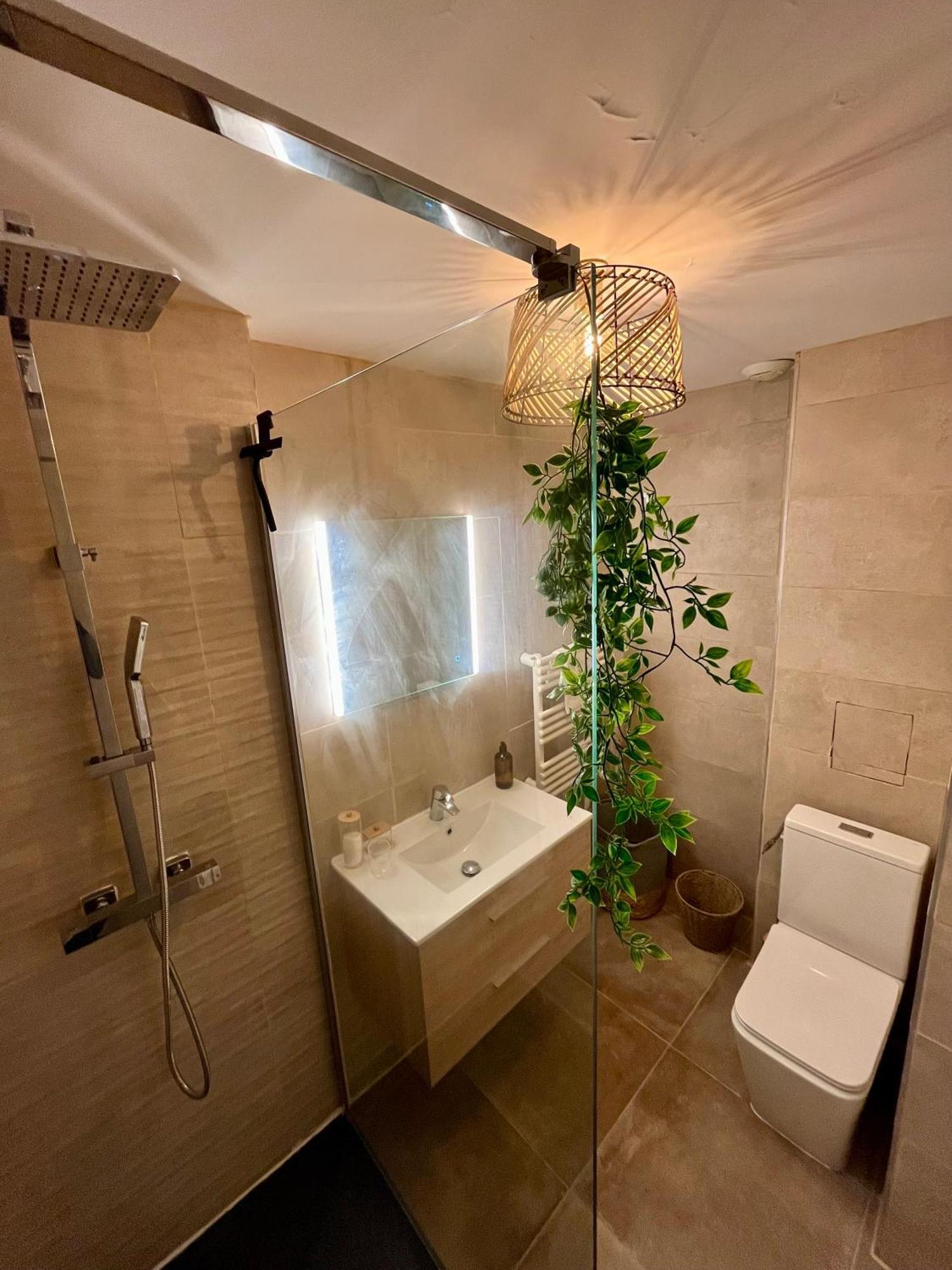 Appartement Chloe Du Lac Montferrat  Экстерьер фото